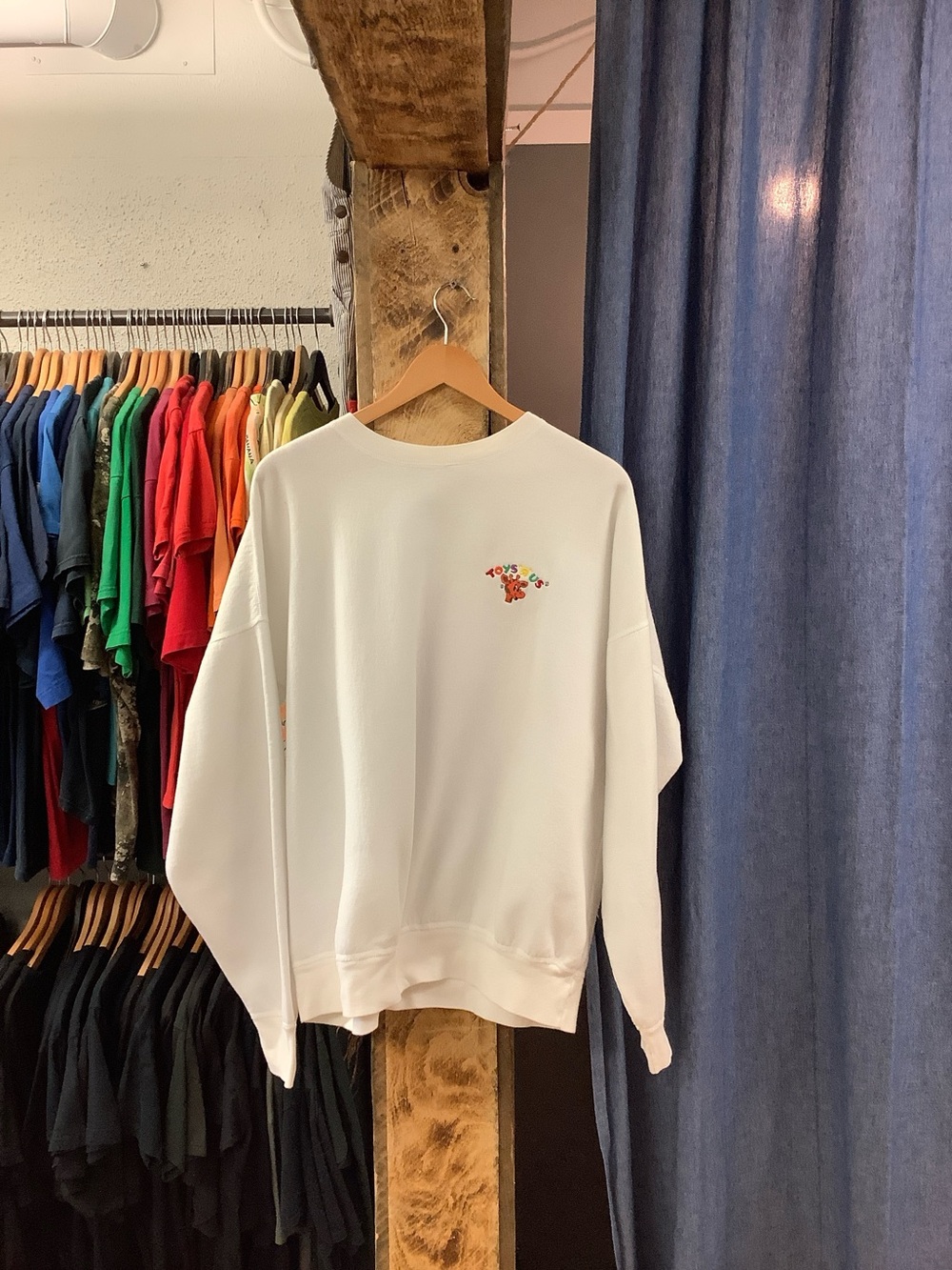 Vintage toys r us white Crewneck